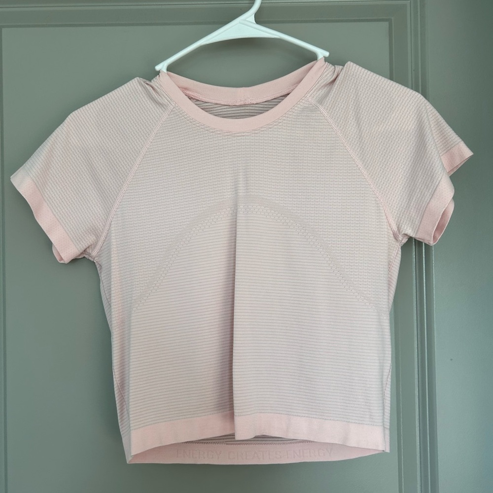 Lululemon Athletica strawberry milkshake, cropped swiftly, Fitted Crop T-Shirt